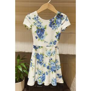 B. Darlin Girl's Dress Size XS